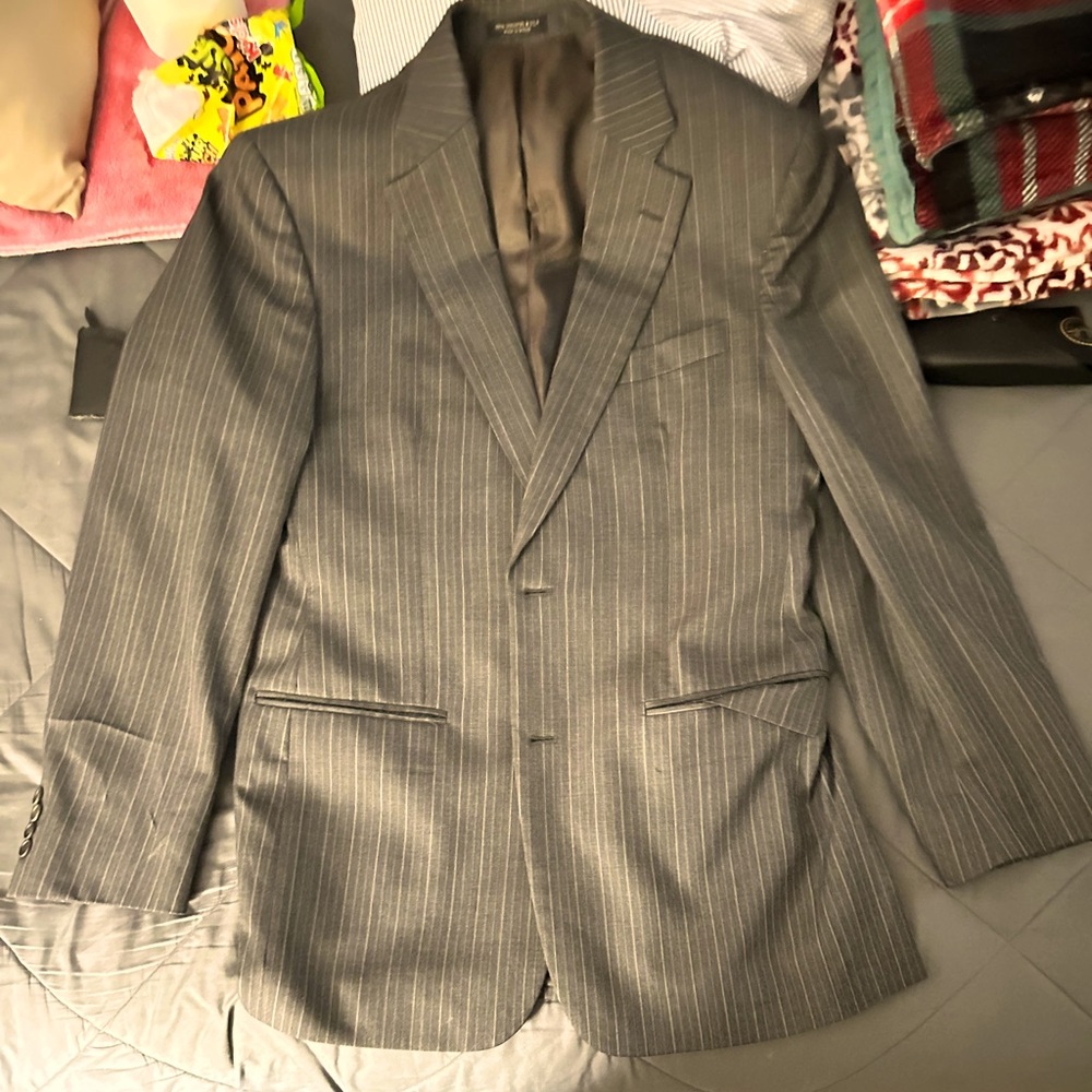 John Varbatos bIazer ,40R never wear it a gray striped color.